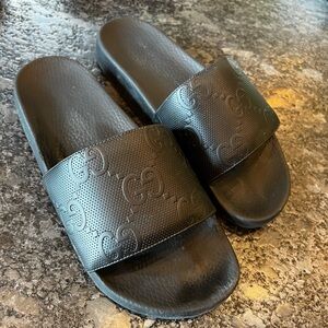 Gucci Men’s Slides size 9
